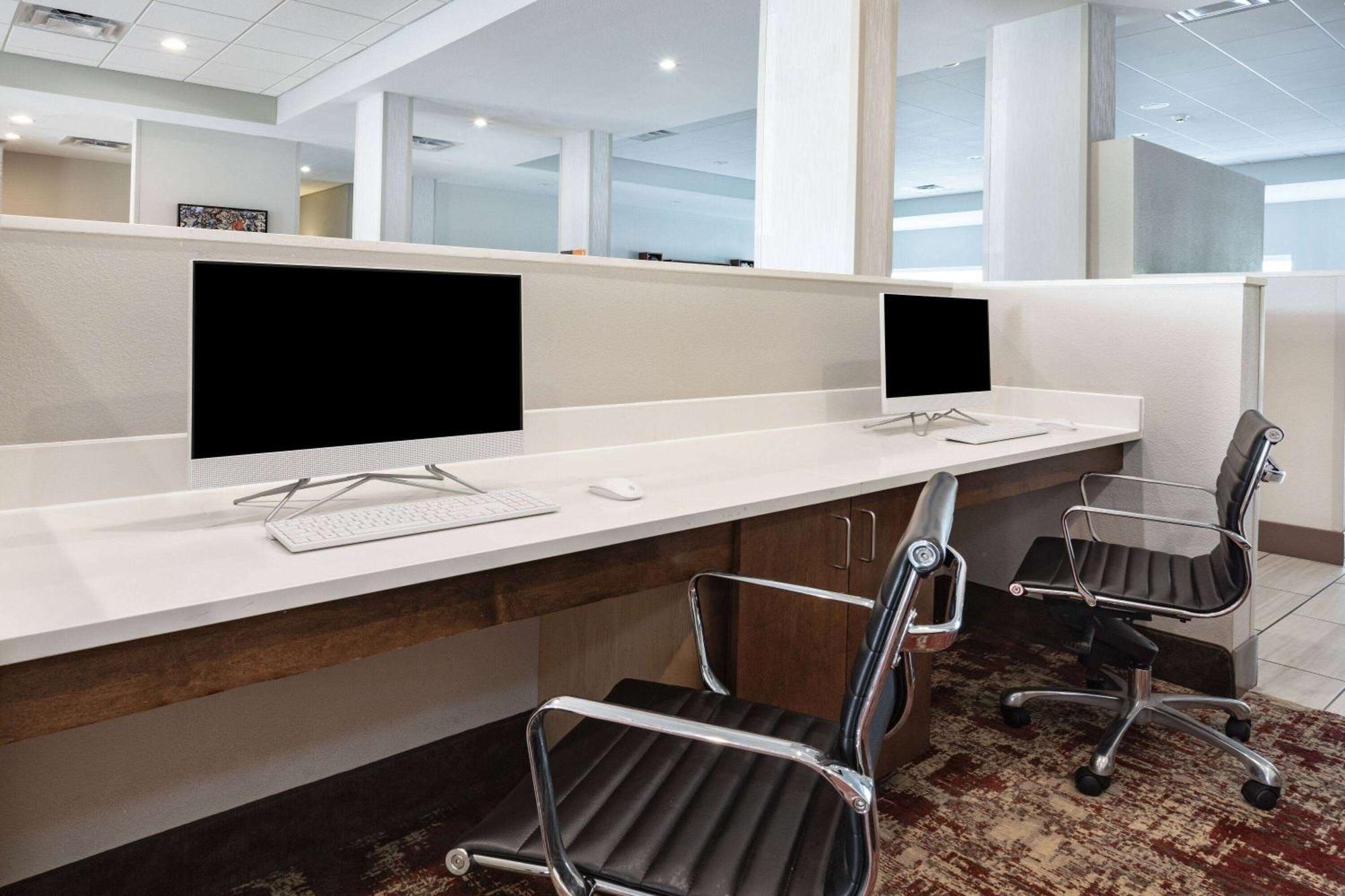 La Quinta Inn & Suites By Wyndham Jackson-Cape Girardeau Buitenkant foto